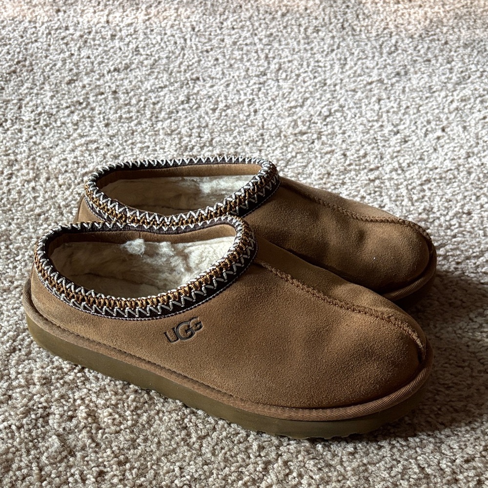 UGG tasman slipper